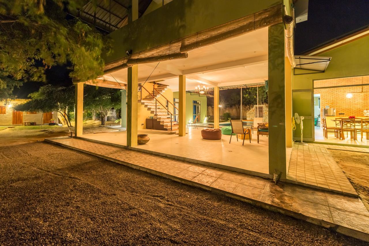 Forestville ยาลา ภายนอก รูปภาพ